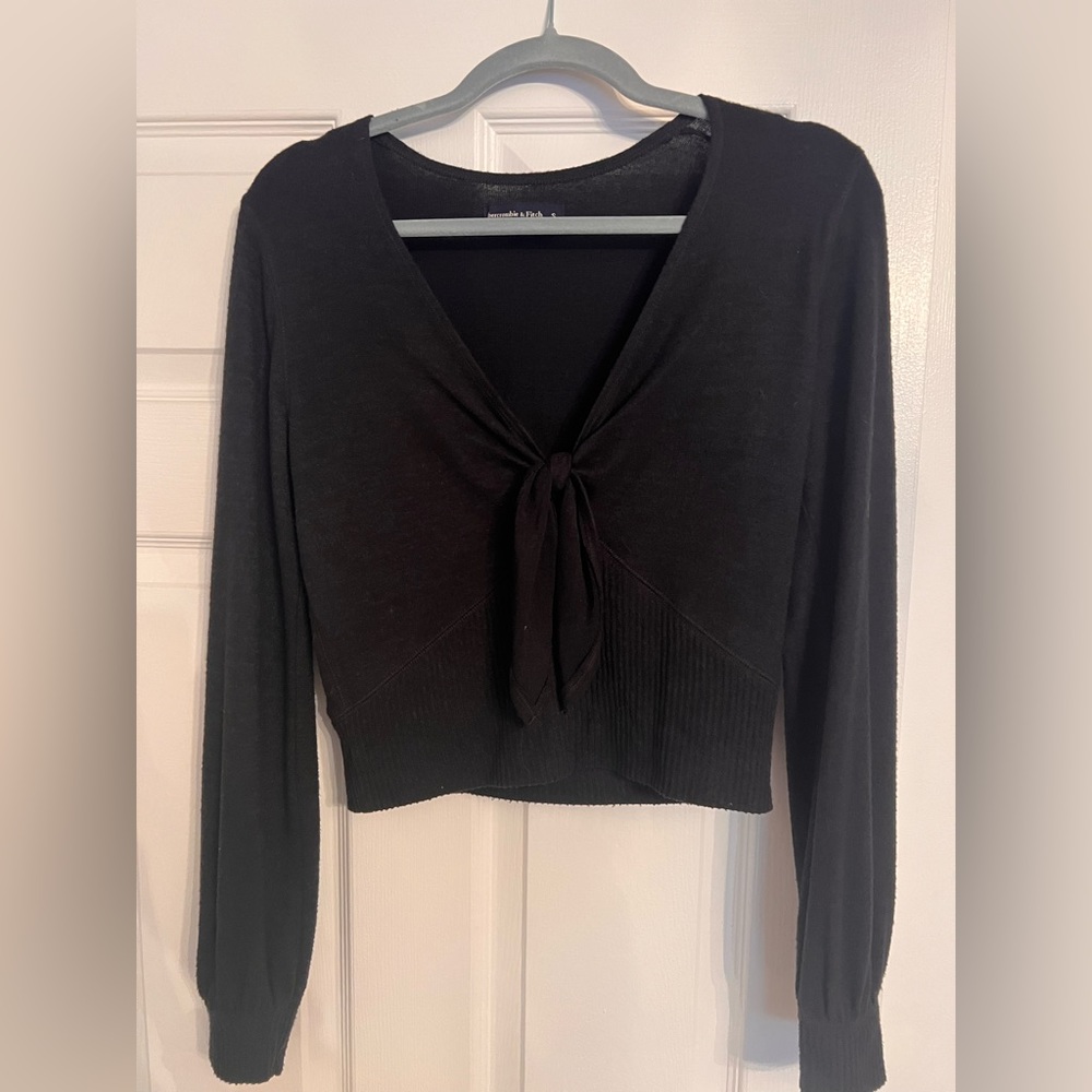 V-neck sweater with bow